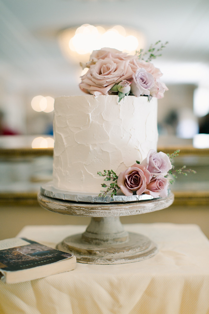 Fresh cake flowers in shades of blush, mauve,and lavender